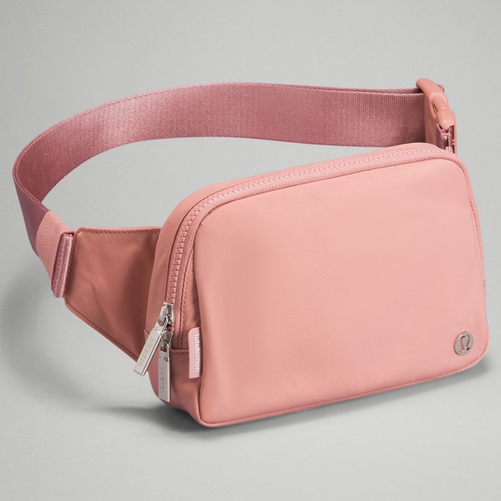 NWT Lululemon Everywhere Belt Bag EBB 2L Large Pastel Pink Crossbody Mini Bag - Picture 5 of 5